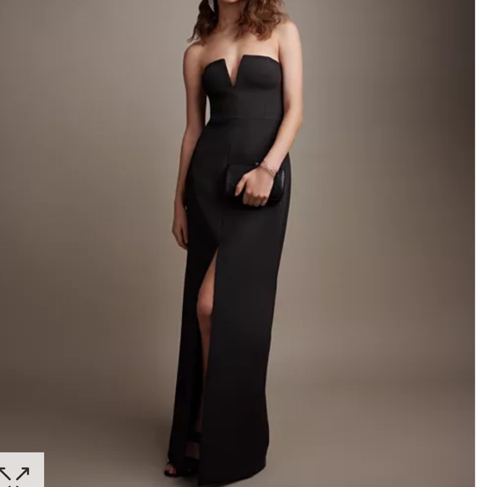BCBGMAXAZRIA Strapless Notched V Gown in Black